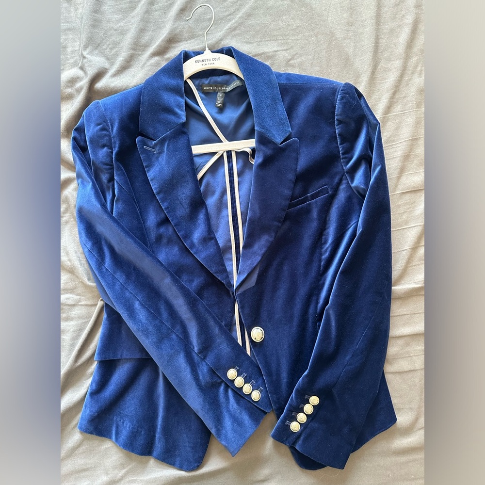 White House black market Sapphire blue velvet blazer jacket